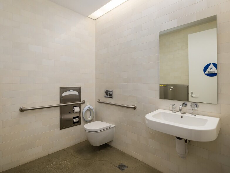 More Photos Of 208 Main St, El Segundo Loft Creative Space For Sale