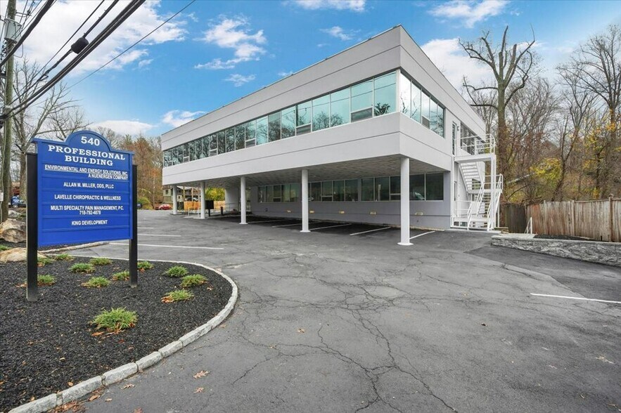 More Photos Of 540 N State Rd, Briarcliff Manor Village Medical For Lease