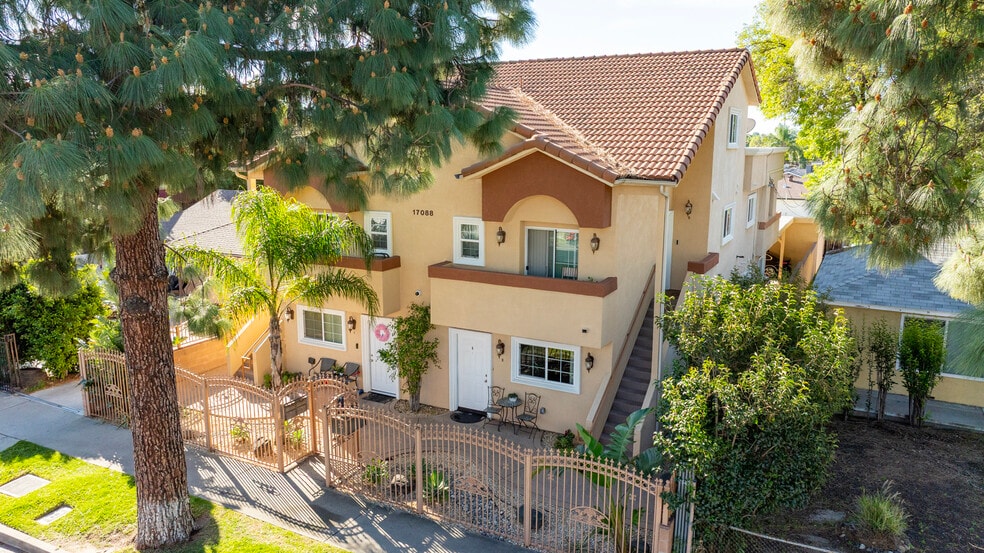 More Photos Of 17088 Chatsworth St, Granada Hills Apartments For Sale