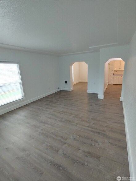 More Photos Of 1700 California Ave S, Long Beach Apartments For Sale