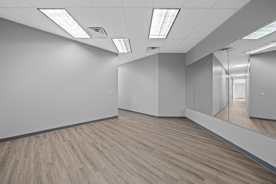 More Photos Of 1803 Airport Rd, Hot Springs General Retail For Lease