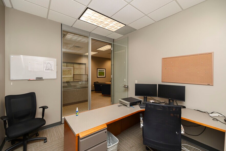More Photos Of 13203 W 21st Ct N, Wichita Office For Sale