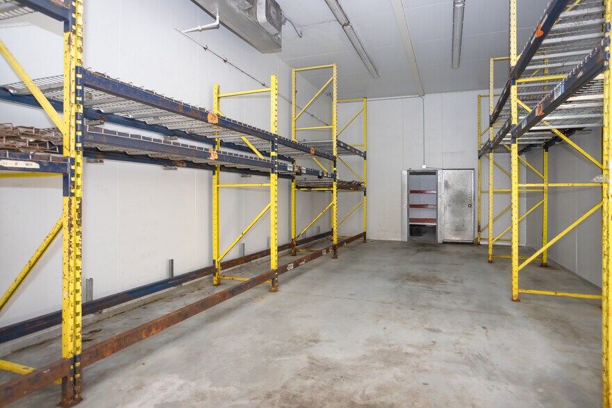 More Photos Of 1079 Aquidneck Ave, Middletown Industrial For Sale