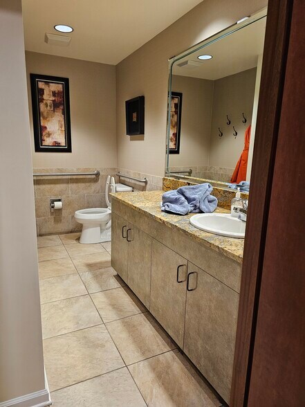 More Photos Of 1108 E Chocolate Ave, Hershey Medical For Sale