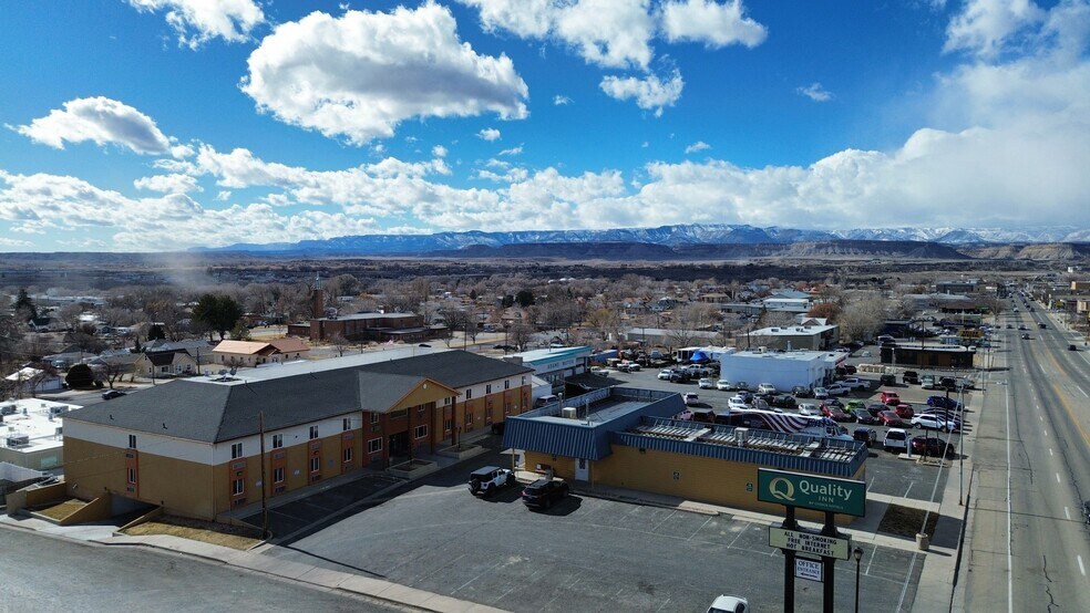 Primary Photo Of 590 E Main St, Price Hotel For Sale