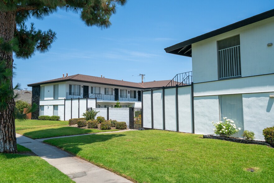 More Photos Of 9361 Cellini Ave, Garden Grove Apartments For Sale