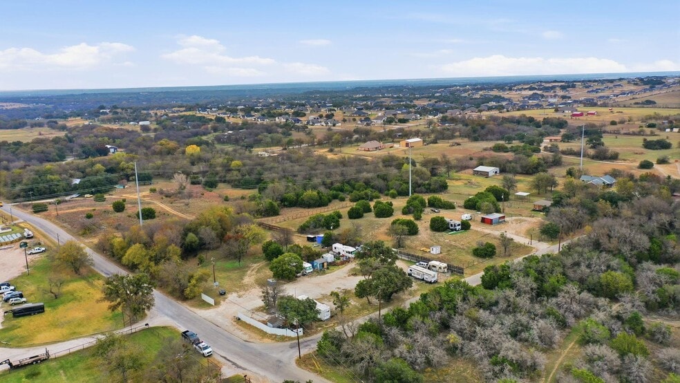 More Photos Of 395 Mary Dr, Weatherford Trailer Camper Park For Sale