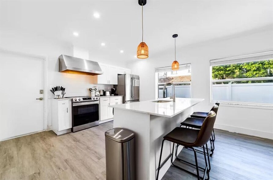 More Photos Of 2617 NE 13th Ct, Fort Lauderdale Apartments For Sale