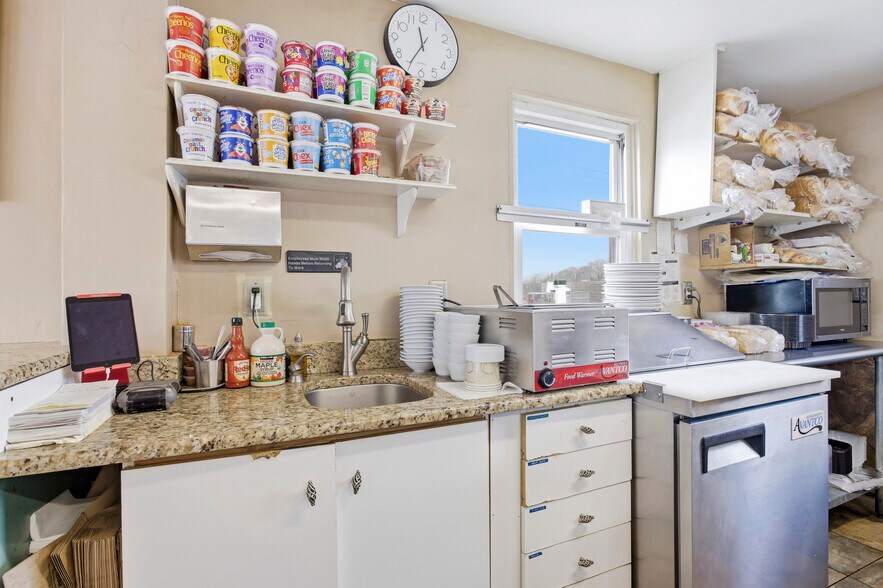 More Photos Of 1117 Smithbridge Rd, Glen Mills General Retail For Sale