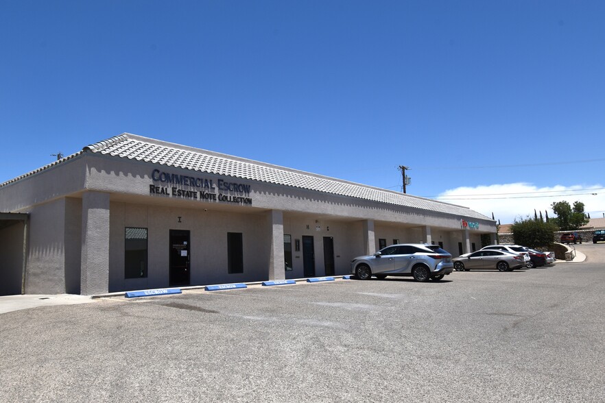 Primary Photo Of 10657 Vista Del Sol Dr, El Paso Office For Lease