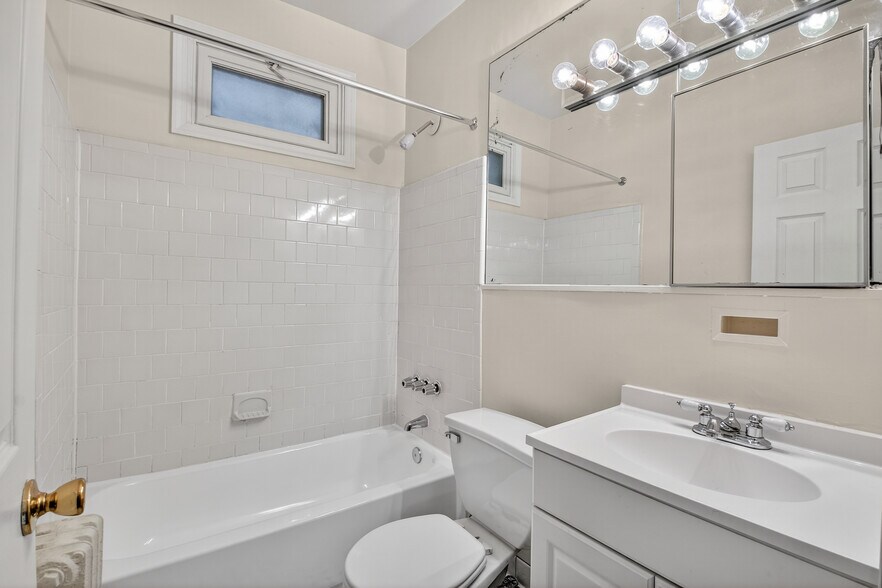 More Photos Of 3213 Wisconsin Ave NW, Washington Apartments For Sale