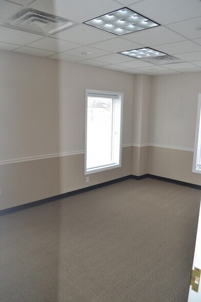 More Photos Of 115 N 6th St, Wausau Medical For Lease