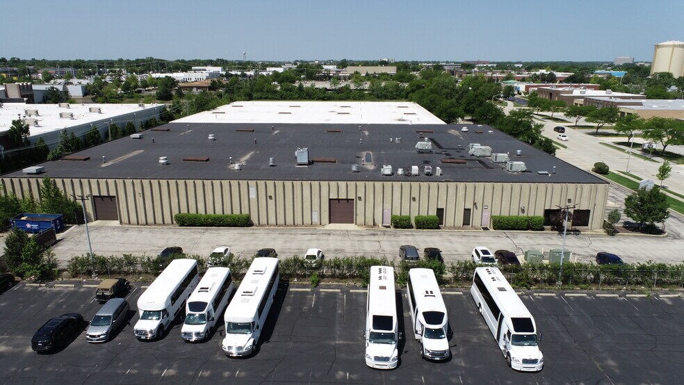 More Photos Of 933 E Remington Rd, Schaumburg Warehouse For Lease
