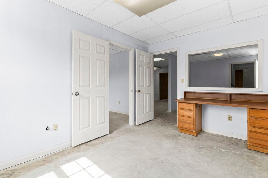 More Photos Of 45 W Dares Beach Rd, Prince Frederick Office For Lease