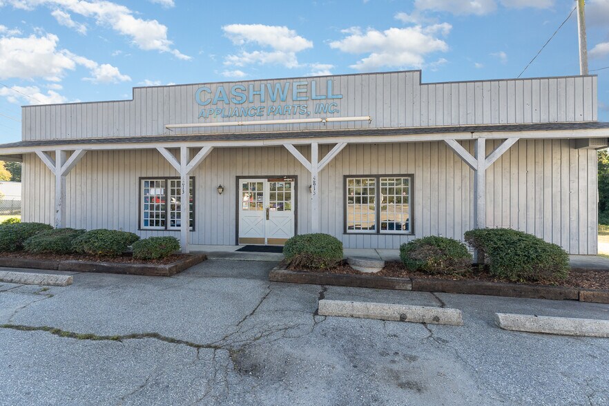 More Photos Of 4813 W Gate City Blvd, Greensboro Light Distribution For Sale