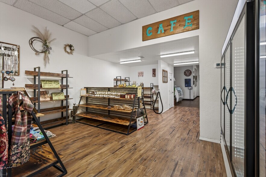 More Photos Of 545 S Main St, Camp Verde Storefront For Sale