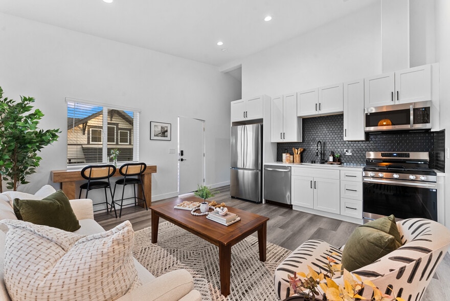 More Photos Of 832 Desty St, San Diego Apartments For Sale
