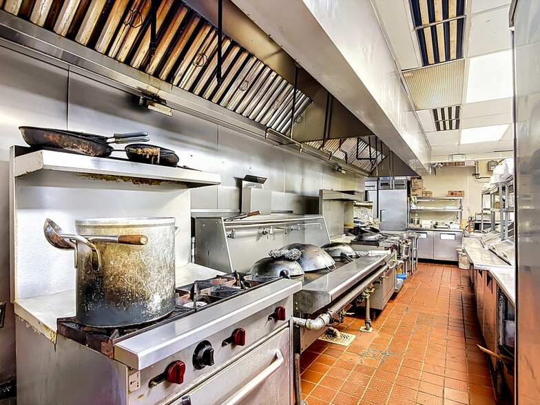 More Photos Of 220 N Williamson Blvd, Ormond Beach Restaurant For Sale