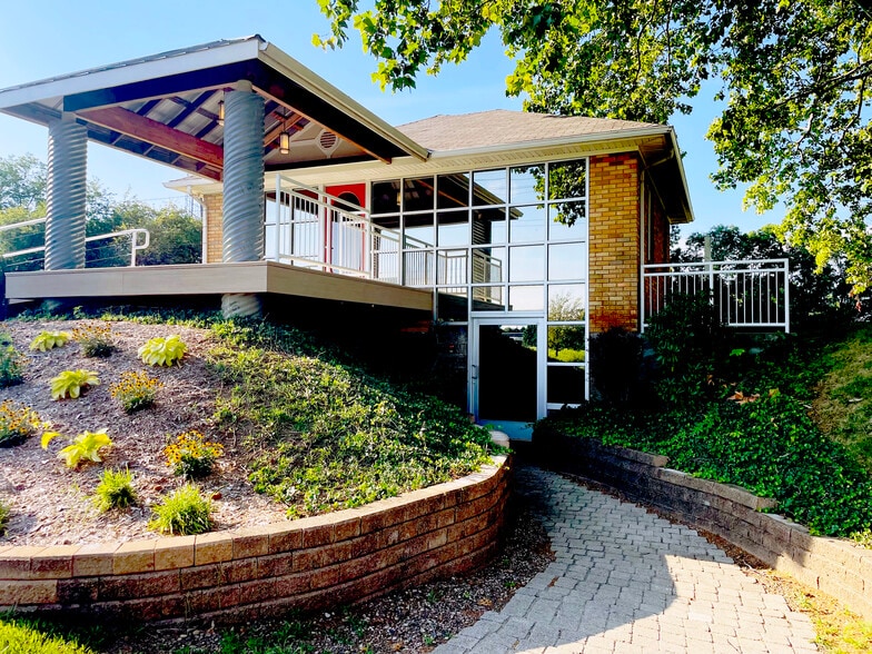 More Photos Of 4200 S 9th St, Kalamazoo Office Residential For Lease