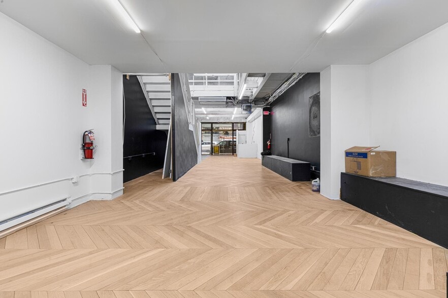 More Photos Of 54 Crosby St, New York Storefront For Lease