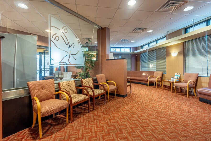 More Photos Of 16105 S La Grange Rd, Orland Park Medical For Lease