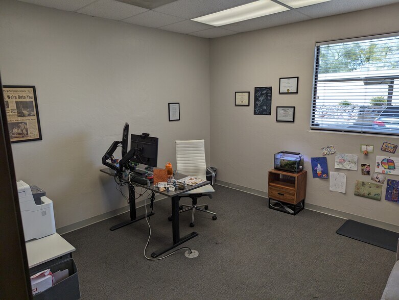 More Photos Of 180 W Magee Rd, Tucson Medical For Lease