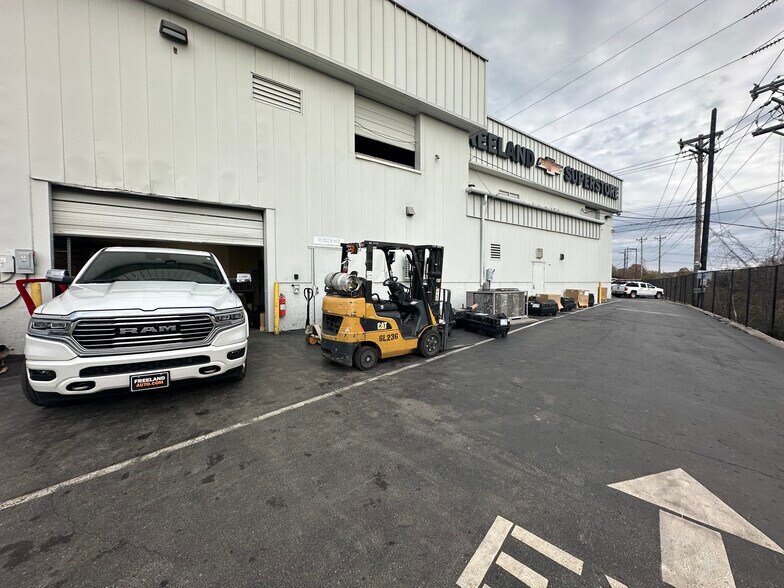 More Photos Of 5333 Hickory Hollow Pky, Antioch Freestanding For Lease