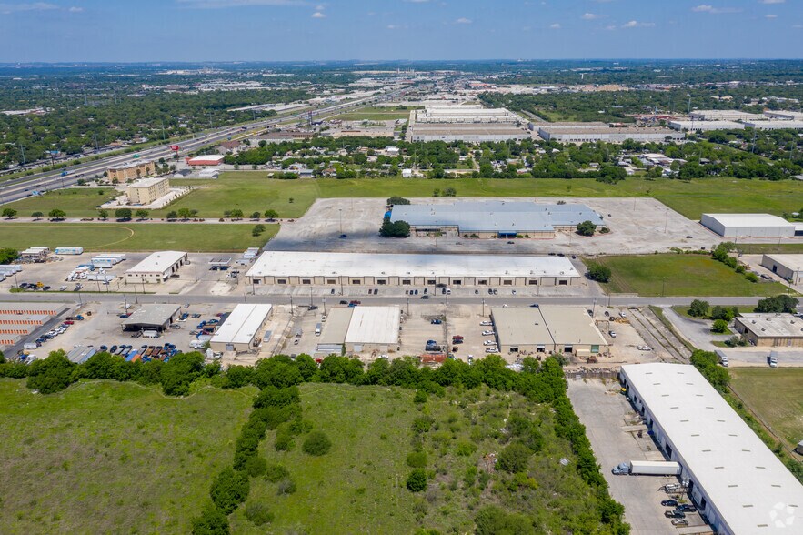 More Photos Of 4727-4751 Center Park Blvd, San Antonio Manufacturing For Lease