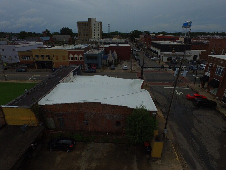 More Photos Of 100 S Water St, Elizabeth City General Retail For Sale