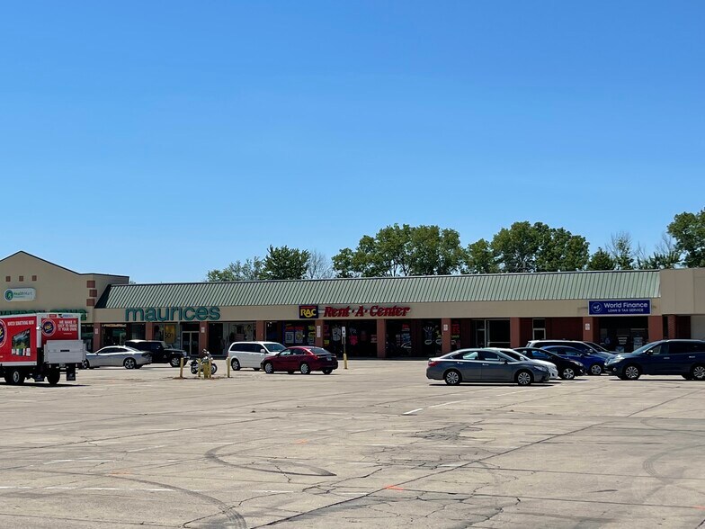 More Photos Of 1000 W Broadway, Centralia Unknown For Lease