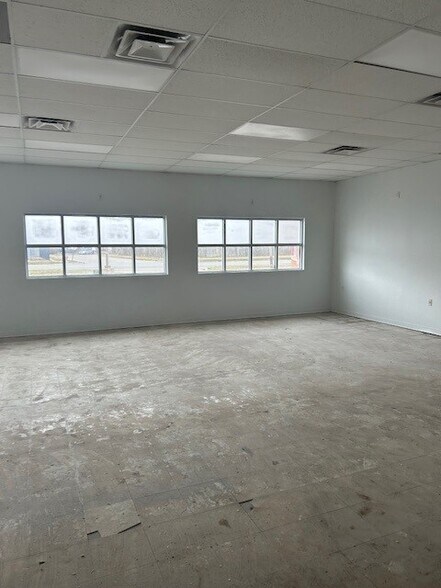 More Photos Of 2300 S Schaefer Hwy, Detroit Storefront For Sale
