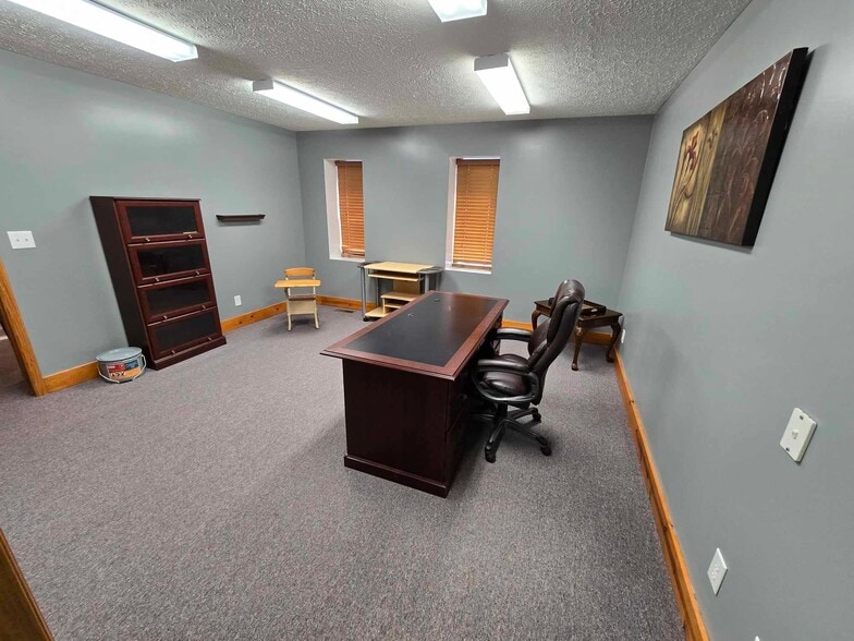 More Photos Of 661 N County Road 25A, Troy Daycare Center For Lease