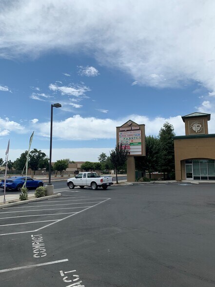 More Photos Of 600 N Prospect St, Porterville Storefront For Lease