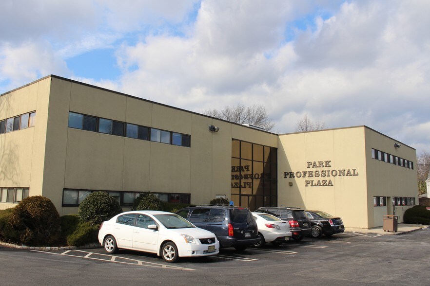 More Photos Of 2509 Park Ave, South Plainfield Office For Lease