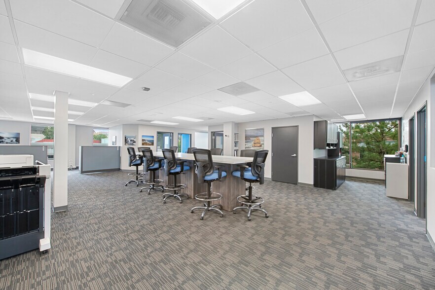 More Photos Of 469 S Cherry St, Denver Office For Sale