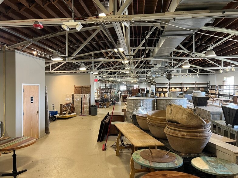More Photos Of 100 N Centennial Dr, High Point Showroom For Sale