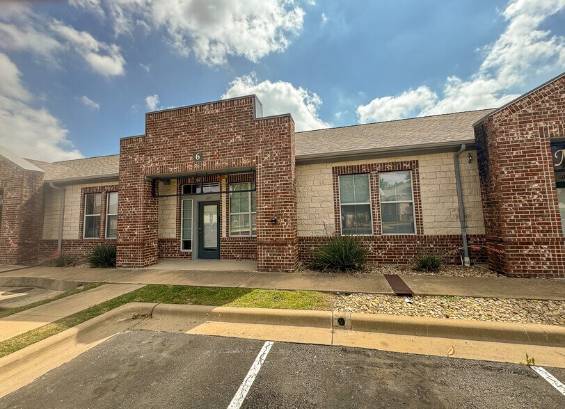 More Photos Of 2251 Double Creek Dr, Round Rock Medical For Lease