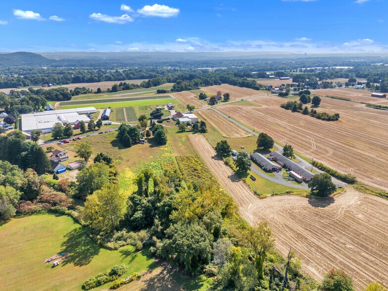 More Photos Of 203 Long Plain Rd, Whately Service For Sale