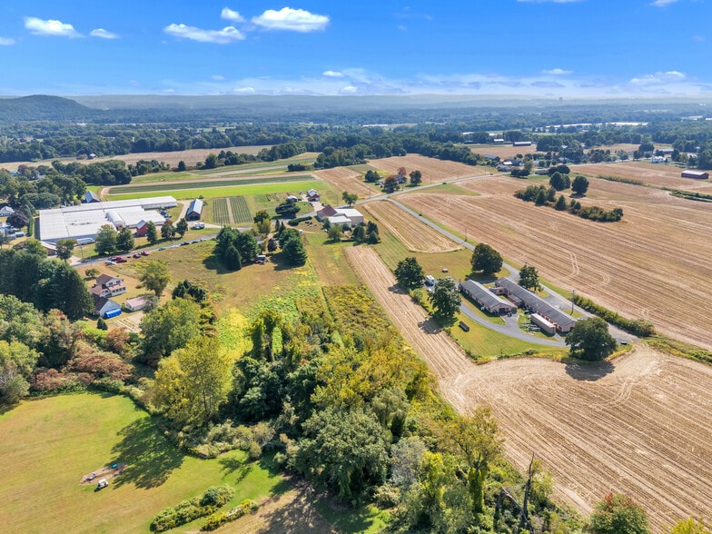 More Photos Of 203 Long Plain Rd, Whately Service For Sale