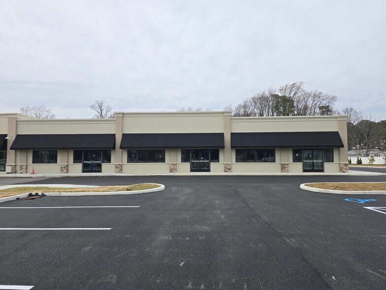 More Photos Of 701 N DuPont Blvd, Milford Storefront For Lease