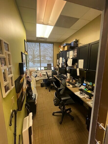 More Photos Of 10212-10214 Sawmill Pky, Powell Office For Sale