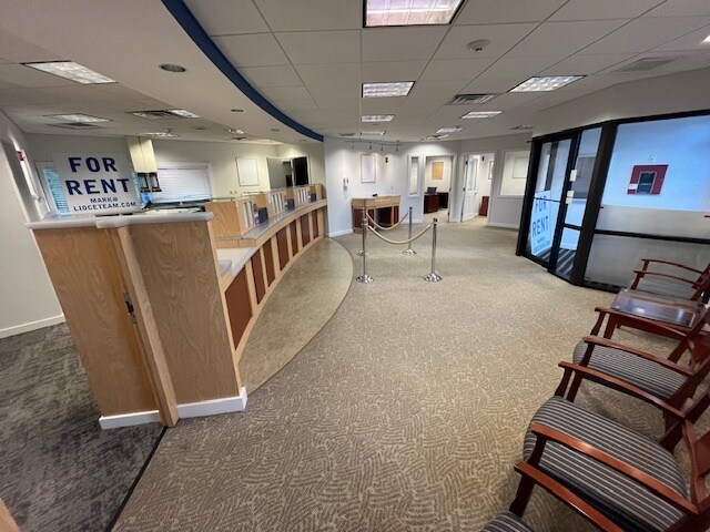 More Photos Of 396 Onset Ave, East Wareham Bank For Lease