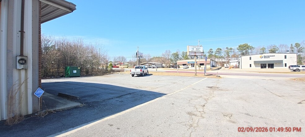 More Photos Of 1677 Forest Pky, Lake City Flex For Lease