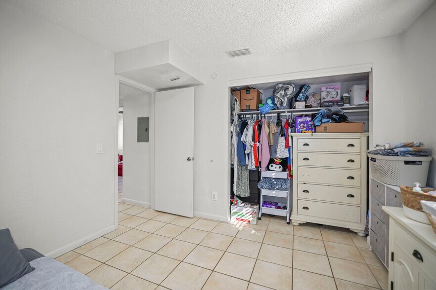 More Photos Of 7108 S Kissimmee St, Tampa Multifamily For Sale