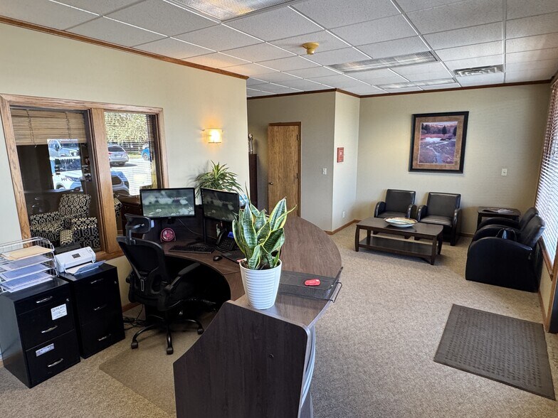 More Photos Of 6221 S 58th St, Lincoln Loft Creative Space For Sale