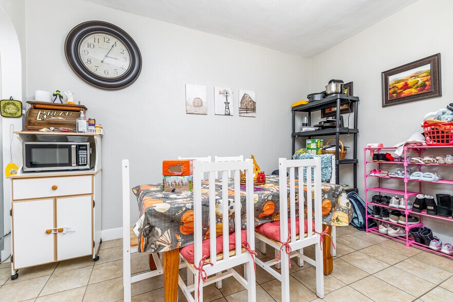 More Photos Of 2535 Central Ave, Dubuque Apartments For Sale