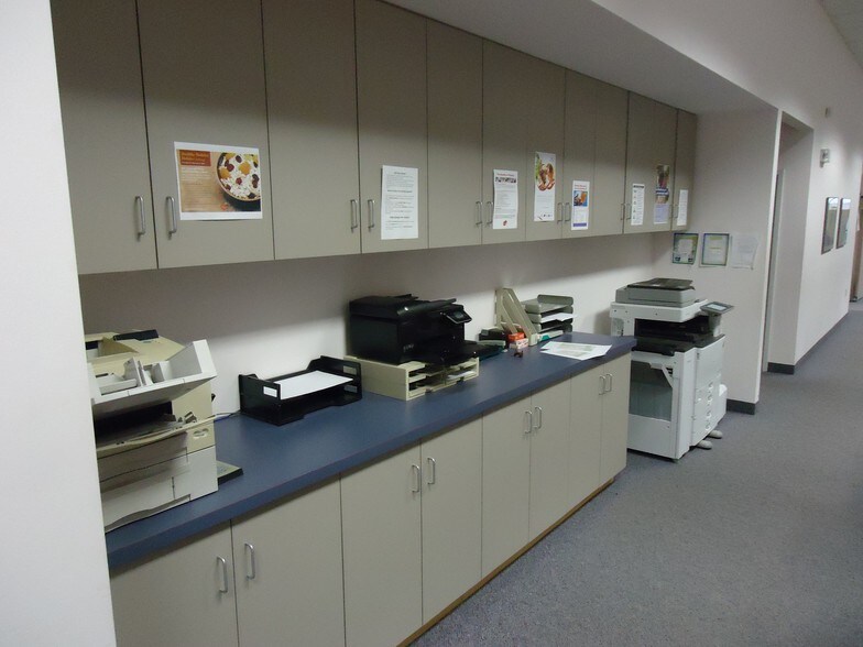 More Photos Of 17 Technology Pl, East Syracuse Office For Lease