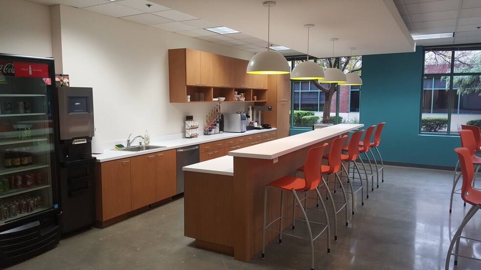 More Photos Of 1101 Marina Village Pky, Alameda Coworking Space