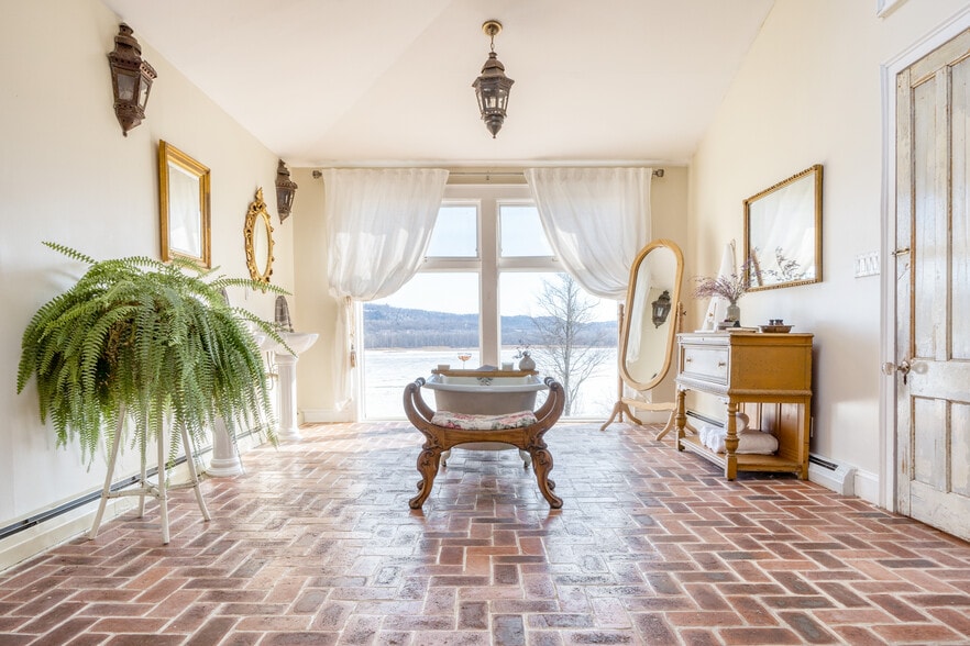More Photos Of 216 NY-385, Catskill Hospitality For Sale