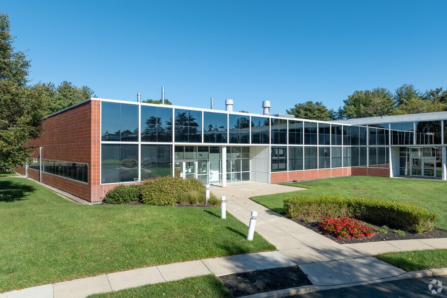 Primary Photo Of 104 Campus Dr, Princeton Research And Development For Lease